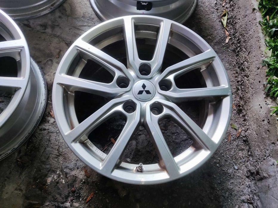 Мицубиши 16 5x114,3 оригинални лети джанти 5х114,3 Mitsubishi .