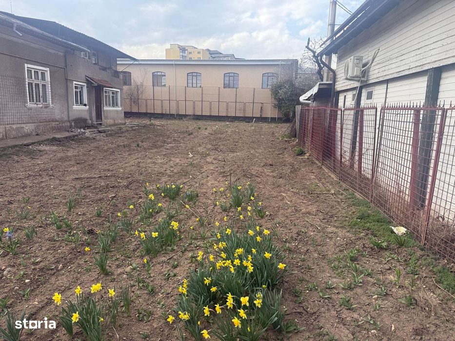 Vanzare teren 1111 mp+constructii, Targoviste, Liceul Carabela