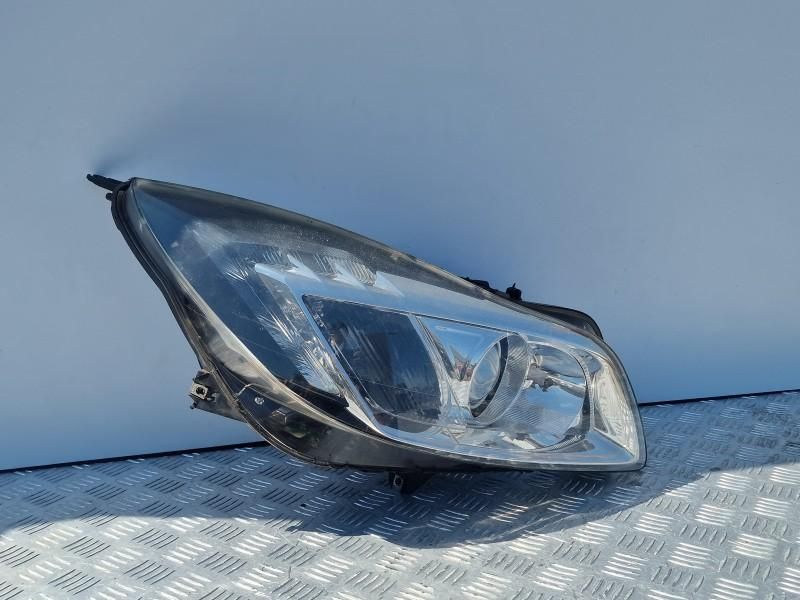 Far dreapta bi xenon adaptiv Opel Insignia A