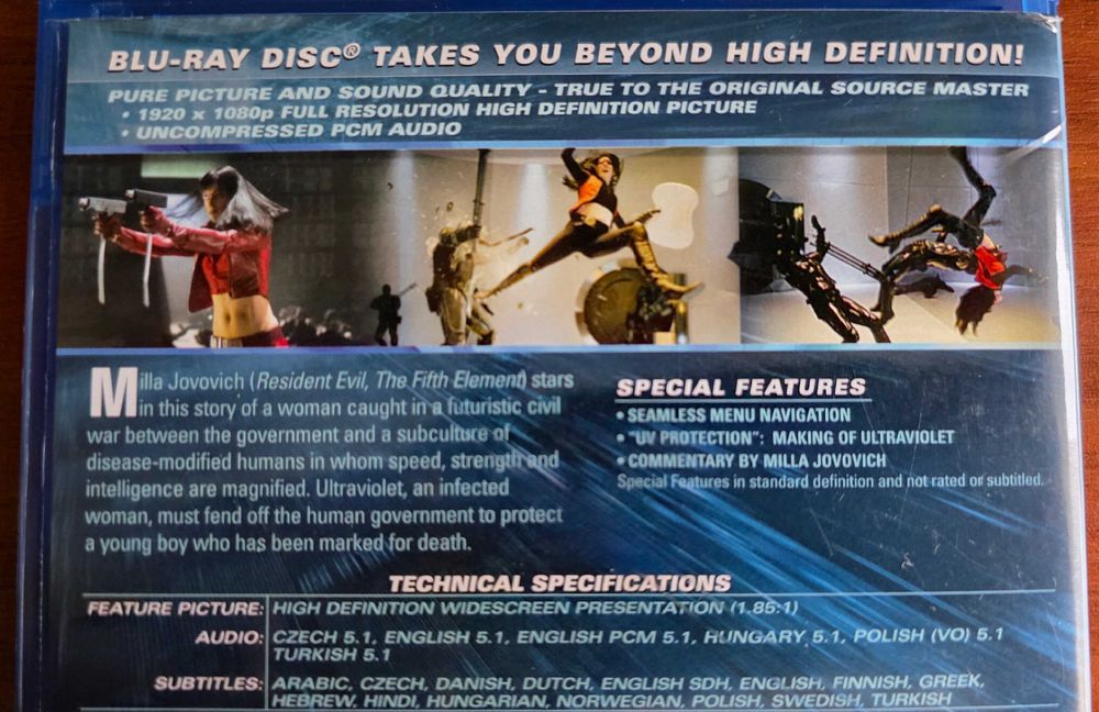 Vand bluray Ultraviolet , neutilizat, sf cu Mila Jovovici