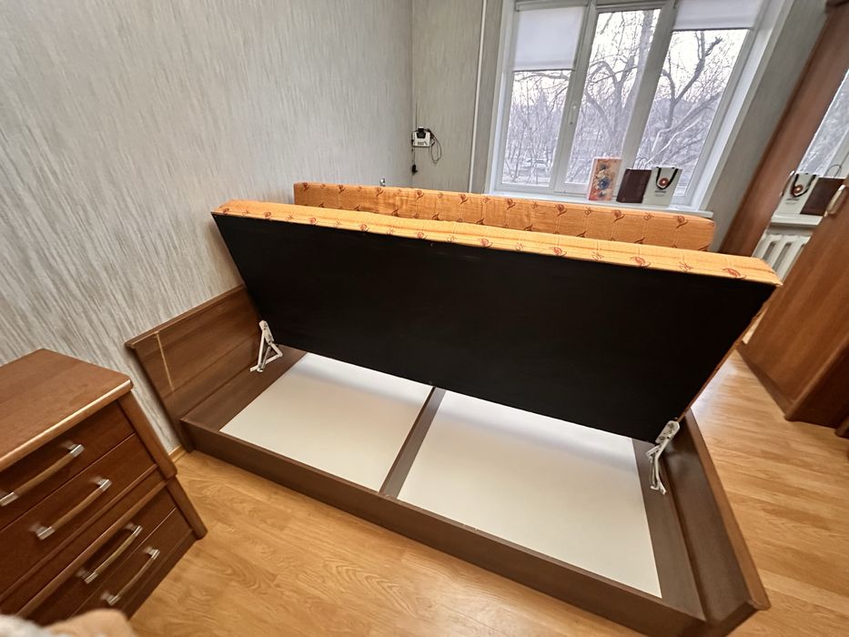 Продам кровать                    .