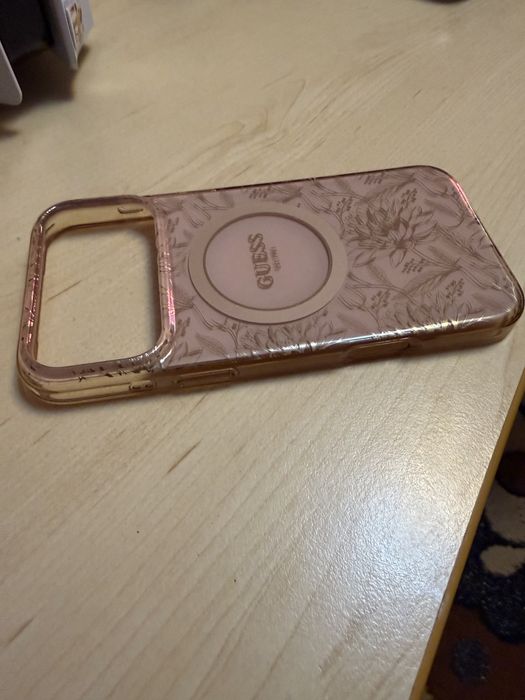 vand husa iphone 17 pro max cu maxseif