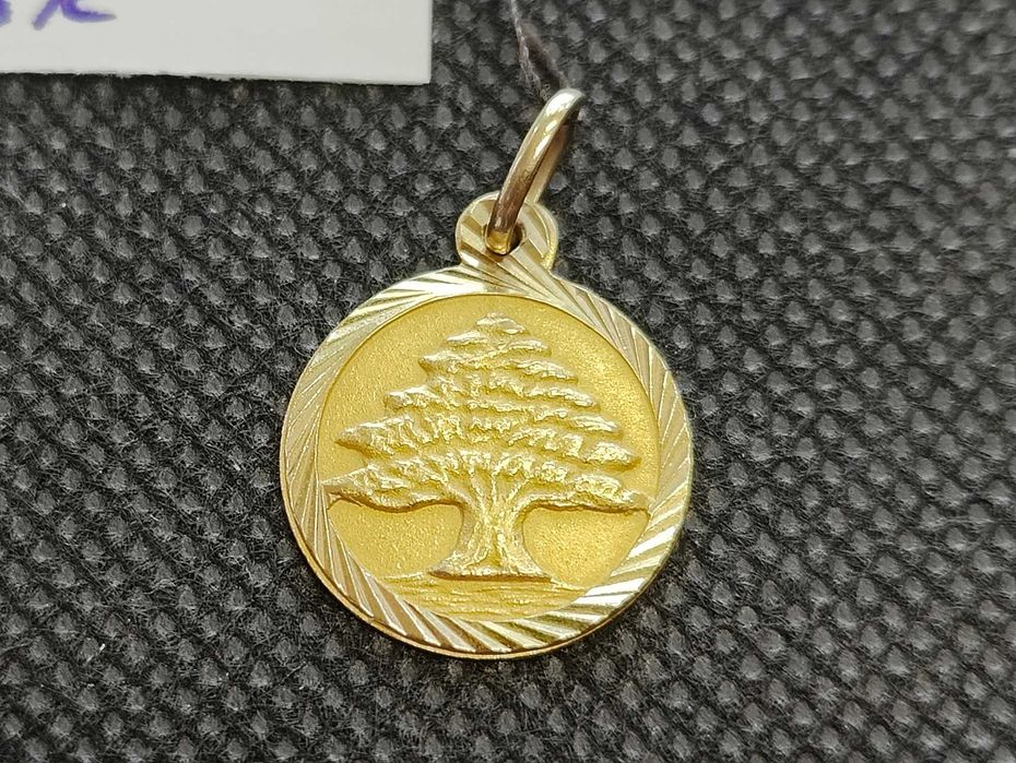 Златна висулка 3.06гр-18к