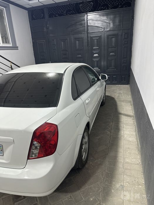 Автомобил жентра 3 позиция