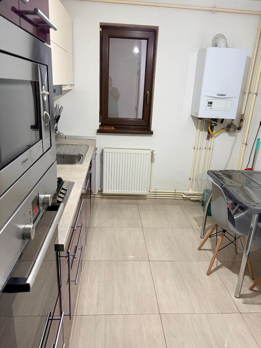 Inchiriez apartament 3 camere casa de cultura