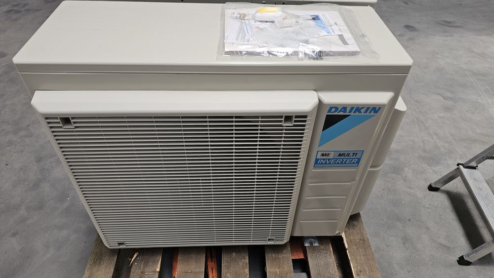 Ново външно тяло Daikin multi 3MXF52A2V1B9 с транспортни забележки