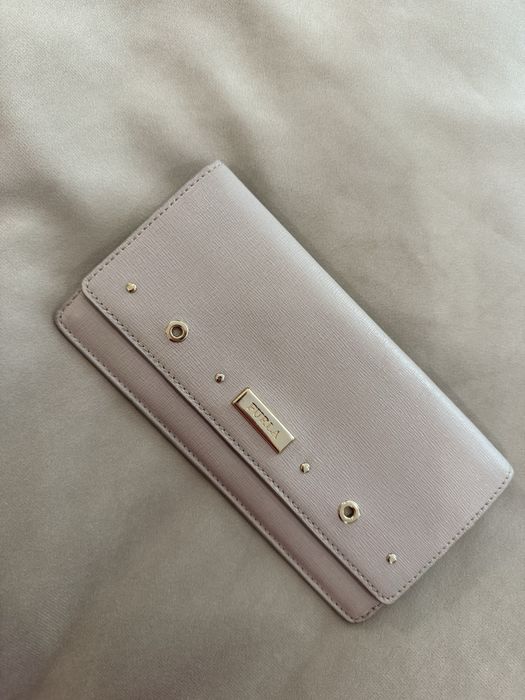 Furla портфейл.