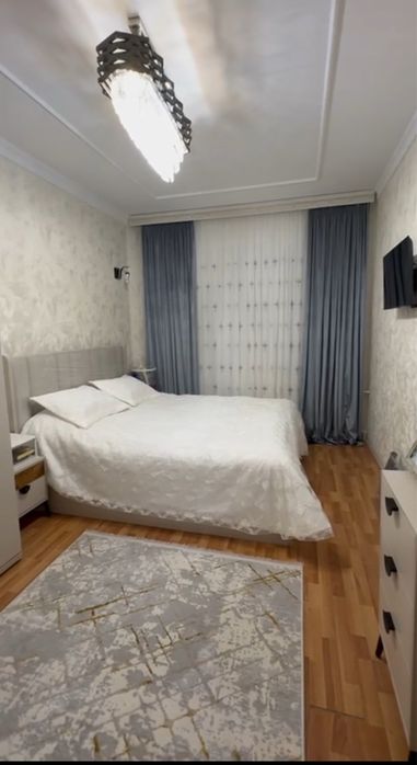 Тошкетн шахар Алмазар район 4 хонали квартира сотилади