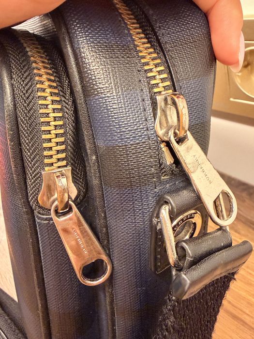 Чанта burberry london check zip around cross body
