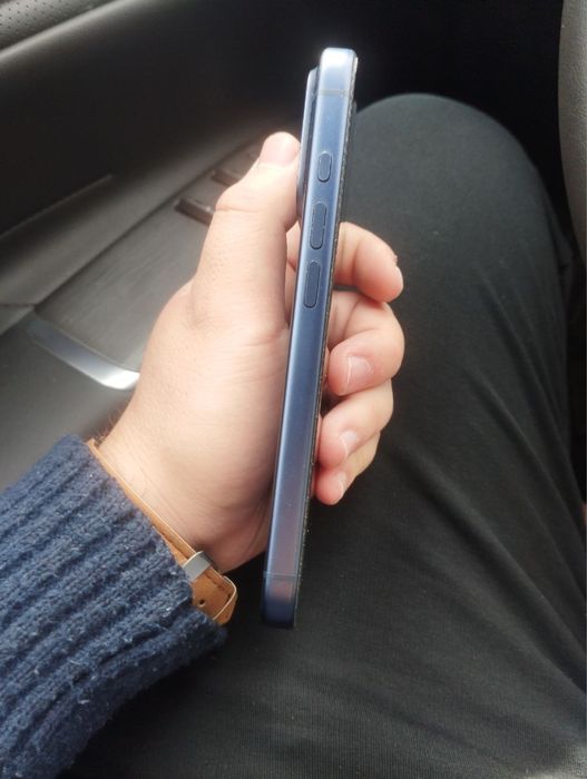 Продам iphone 17pro 256 gb e-sim
