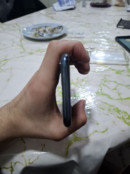 Iphone 11 pro ideal holatda