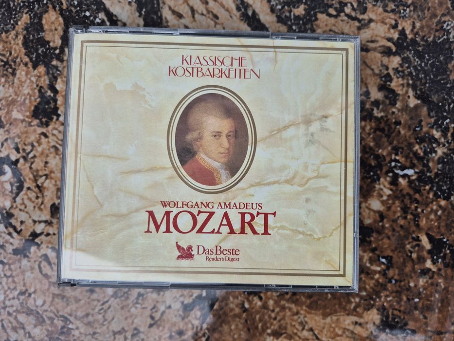 Vand  Lot 16 CD cu muzică clasică mixta  made in Germany

Artiști:

-