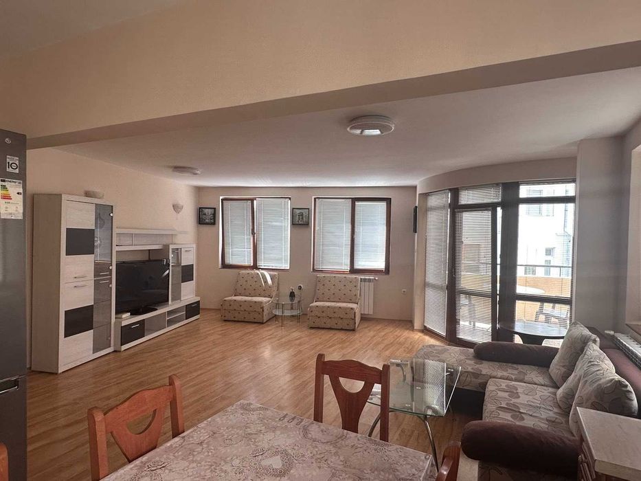 Дава се под наем Тристаен апартамент в Бургас, Център - 110 кв.м за 765 € - Снимка #3