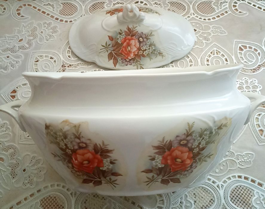 Продам сервиз, фарфор, супница для кухни, СССР, подарки.
