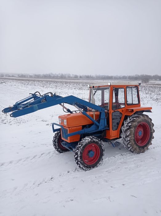 Tractor UTB 640 4x4