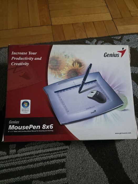 Графичен таблет и джойстик