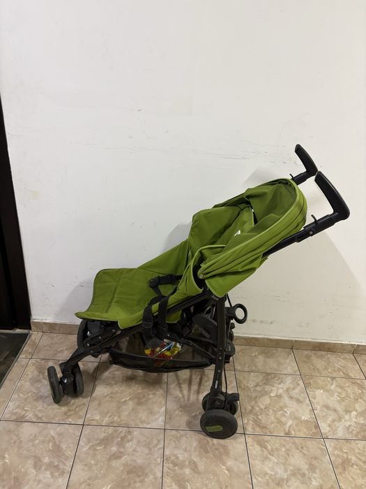 Коляска для прогулок и поездок