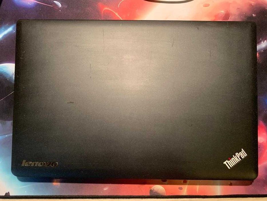 Vand laptop Lenovo ThinkPad E535 Edge.