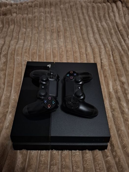 Vand playstation impecabil