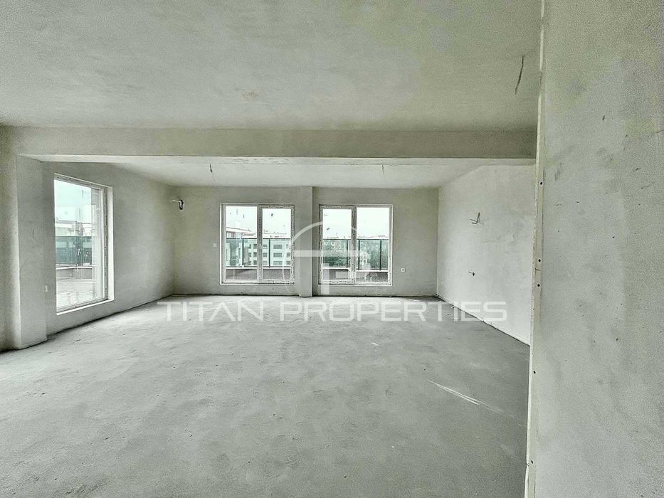 Продава се Тристаен апартамент в Пловдив, Христо Смирненски - 134 кв.м за 1963 €/кв.м - Снимка #2