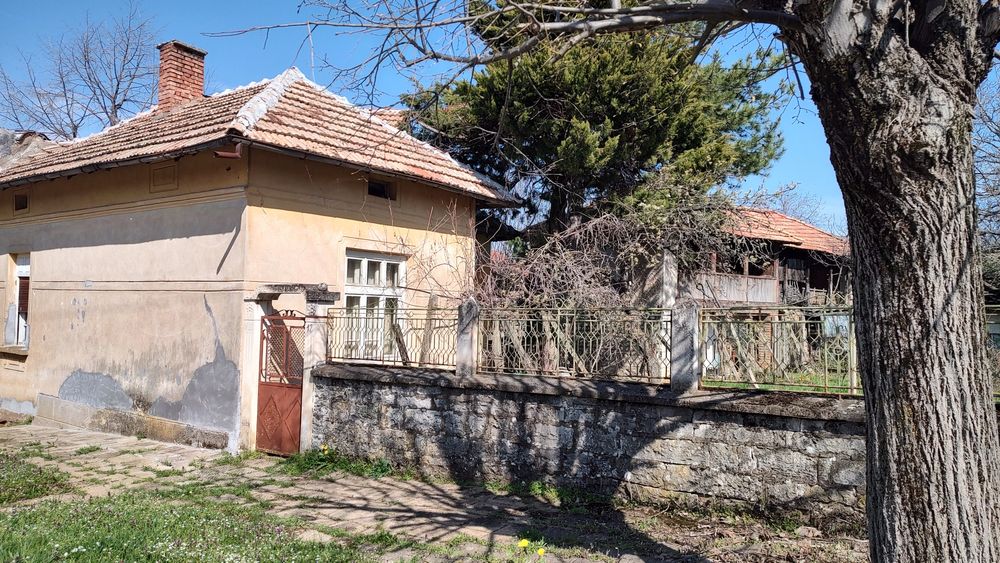 Къща в село Камено поле Врачанска област