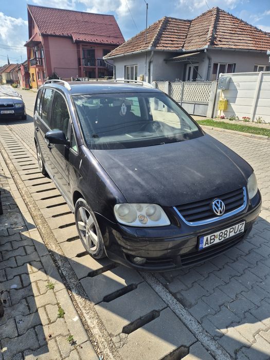 VOLKSWAGEN Touran 2006