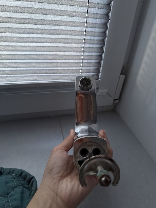Продам смеситель от iddis