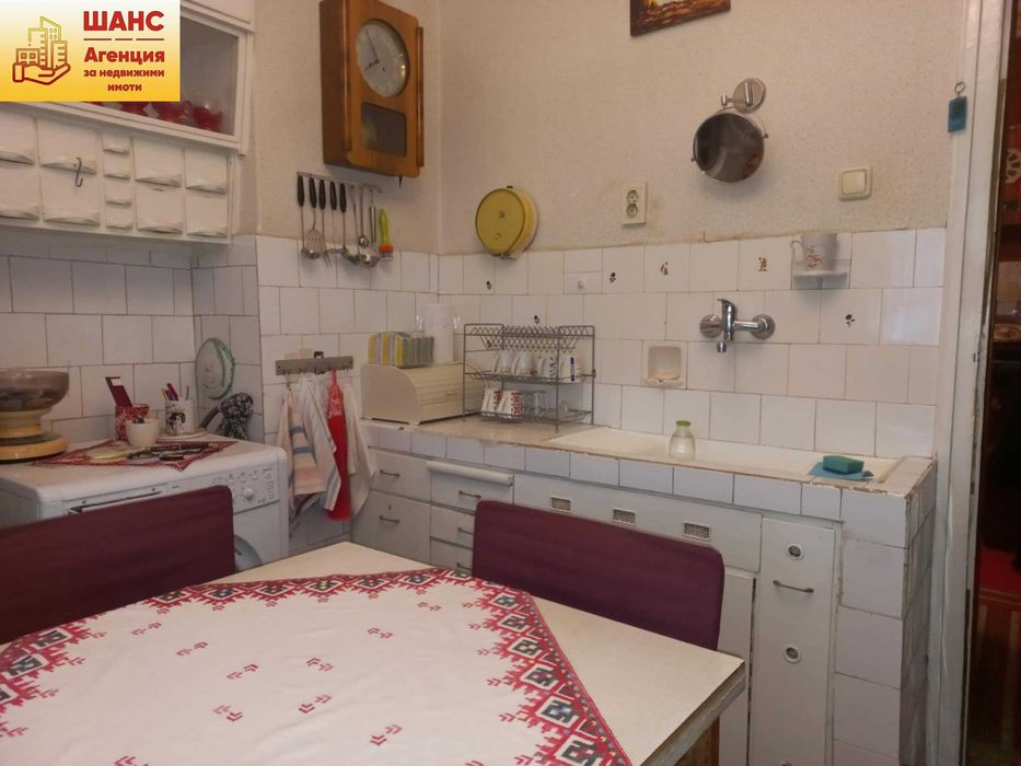 Продава се Тристаен апартамент в Плевен, Идеален център - 95 кв.м за 1148 €/кв.м - Снимка #5