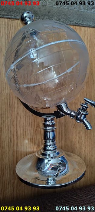 vas recipient pentru bauturi in forma de glob cu robinet