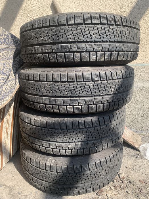 Pirelli 225/65/17 состояние как новое