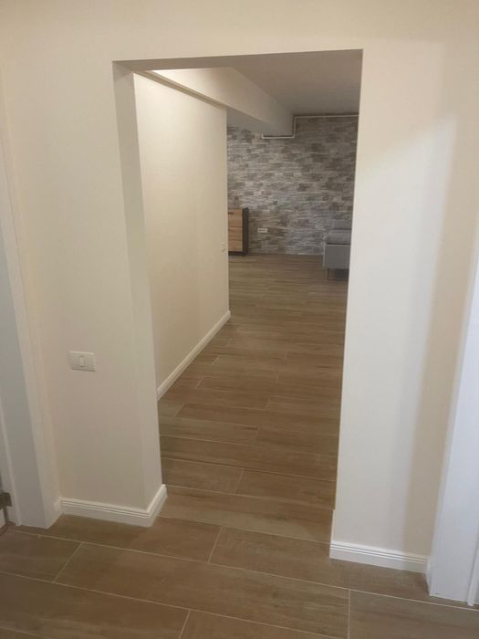 3 camere de închiriat