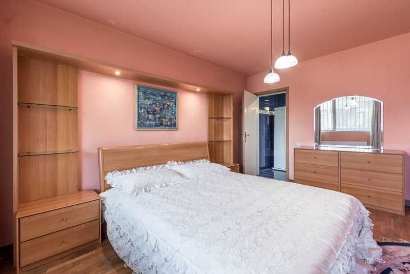 Четиретажна къща, за продажба,  Център