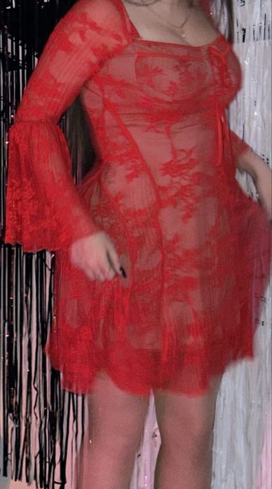 Платье женское красное