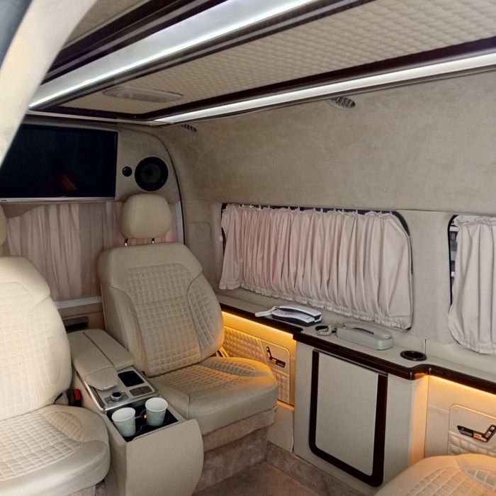 Toyota Hiace sotiladi