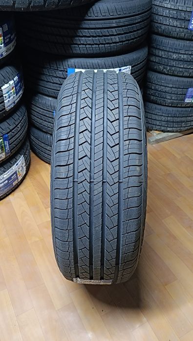 235/60R18 FARROAD