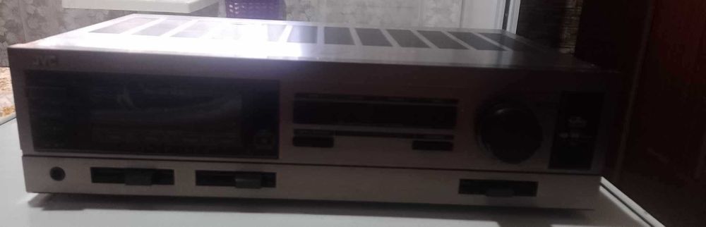 Транзисторен стерео усилвател - JVC AX 33 35