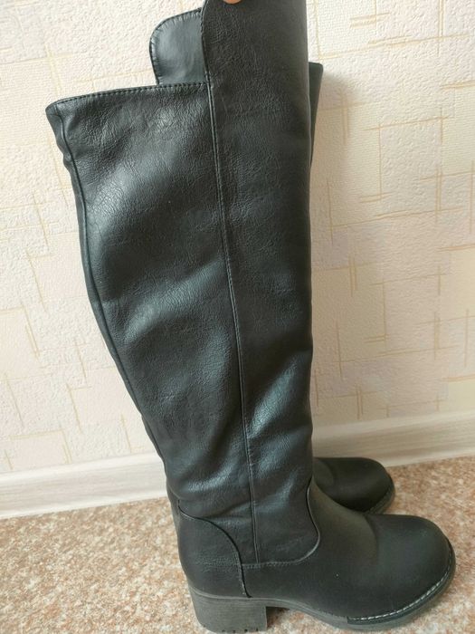 Продам кожаные сапоги