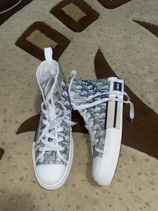 Vand papuci dior B23 marimea 42