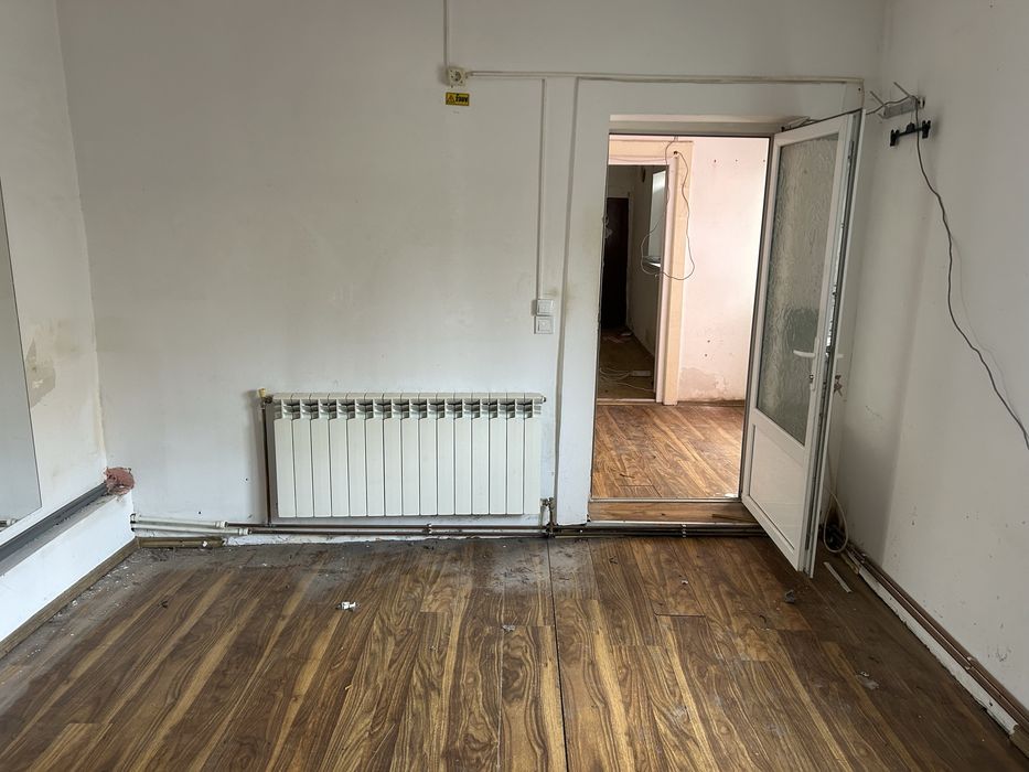 Vand casa strada Paltinis !