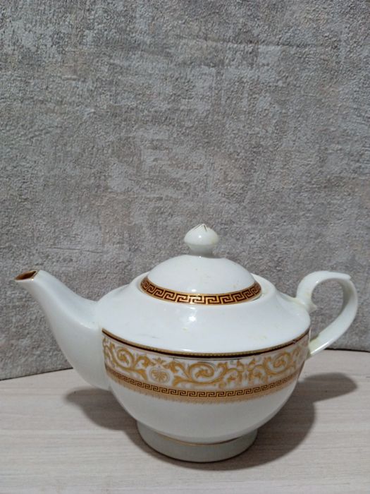 Чайник заварочный 1000 тг.