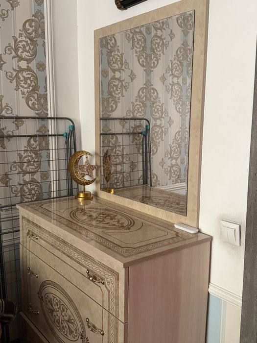 Спальный гарнитур