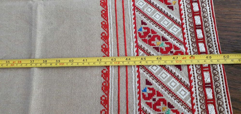 Ленена покривка-бижу