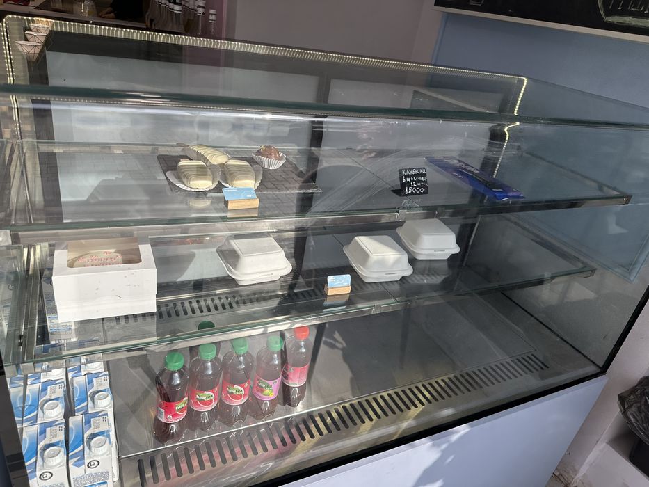 Витринный холодильник