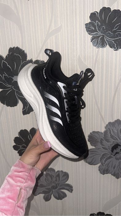 Кроссовки 38размеи