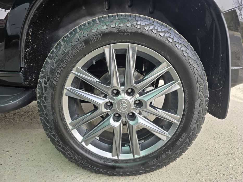 Комплект дисков баллонов на lexus, land crusier prado