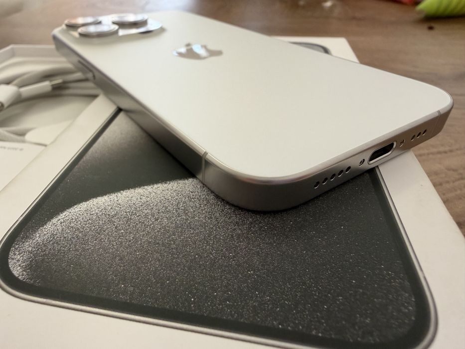 iPhone 15 Pro в гаранция до 07.2027г.