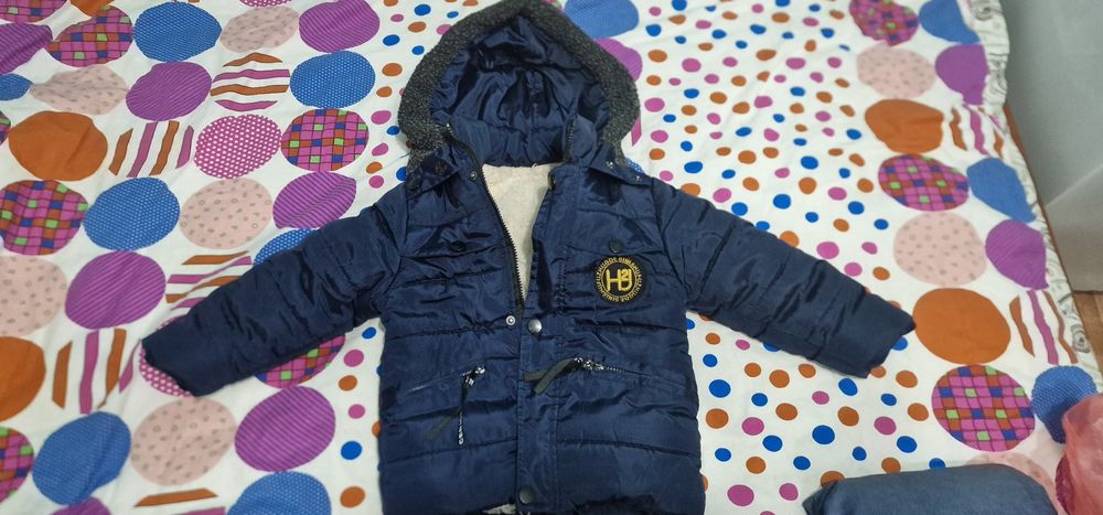 Продам куртки для мальчика