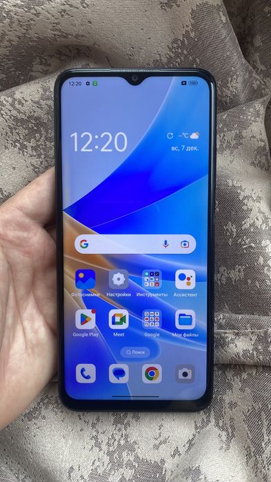 Oppo A 17 отличный отпечатька камера все работает как новый