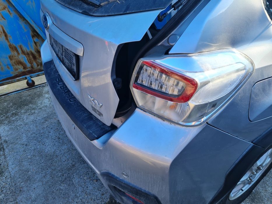 Продавам на части XV 1.6 бензин