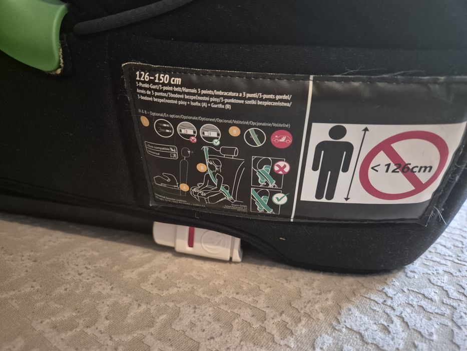 Scaun auto inaltator cu isofix